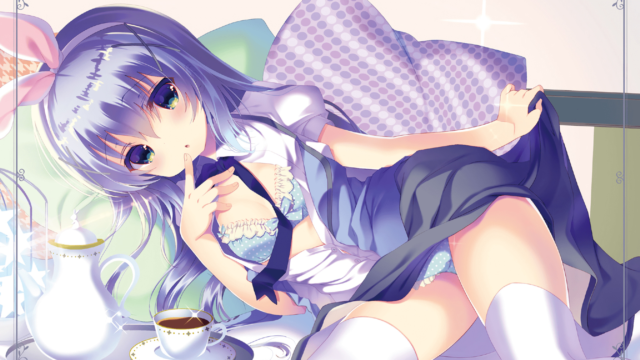 _山野越野车：穿越荒原的速度与激情_，越野车在山地里越野的视频